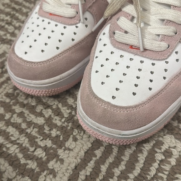 EUC Rare Love Letter Air Force 1’s - Picture 4 of 8
